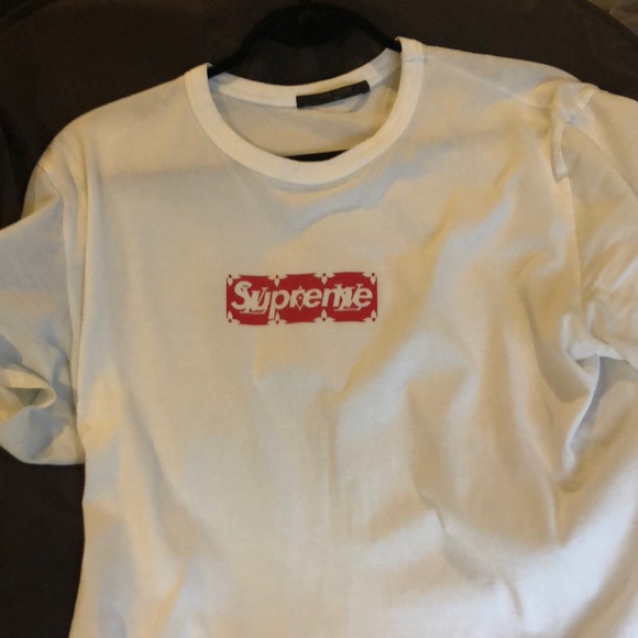 2017 Supreme x Louis Vuitton Box logo